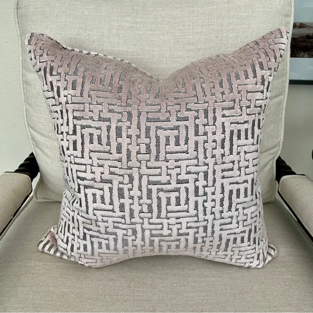 West Elm Allover Crosshatch Jacquard Velvet Pillow with Down Insert 20x20” Pink